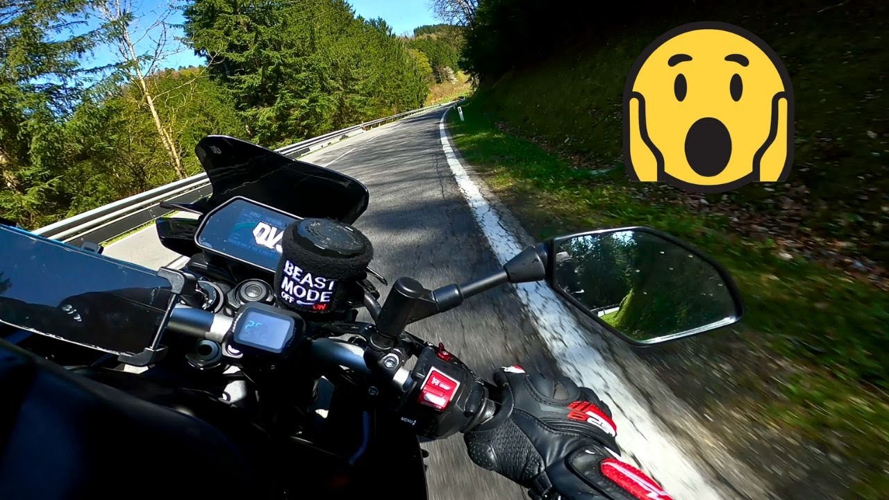 Two Close calls with YAMAHA MT-10 2023 - Saved by electronics...