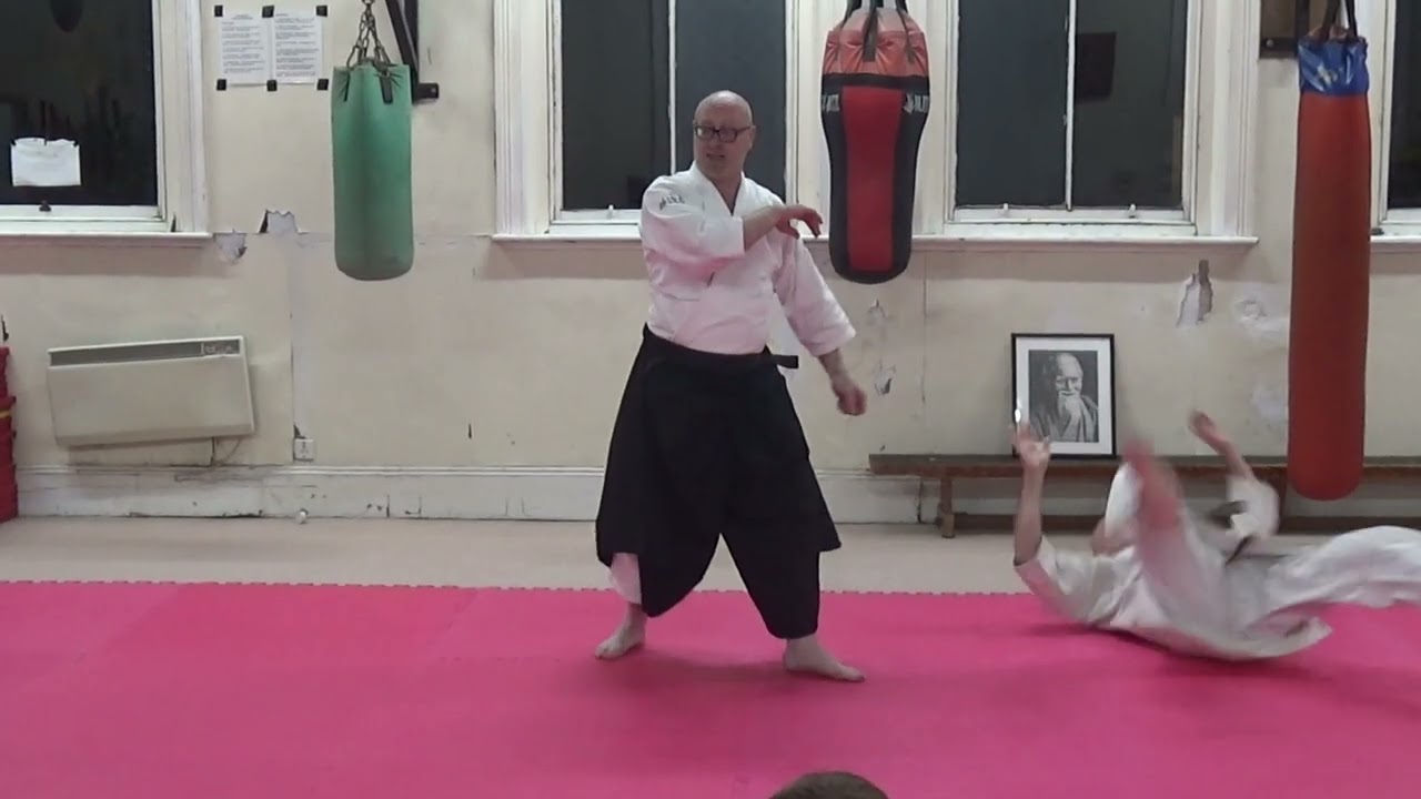 AIKIDO DERBY - Irimi Tsuki Sumi Otoshi - Jason Hunt Sensei 3dan Aikikai