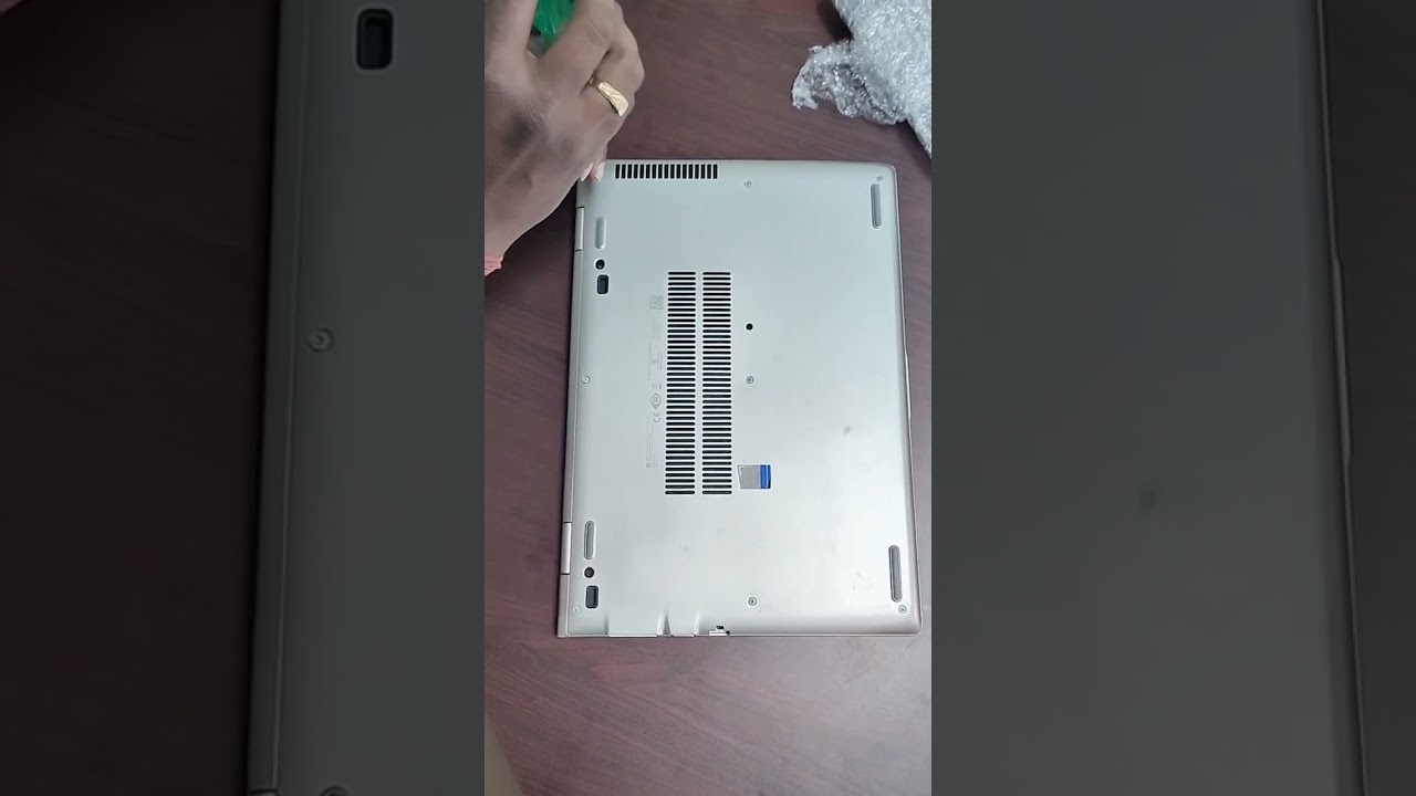HP PROBOOK 640 G5 back cover open