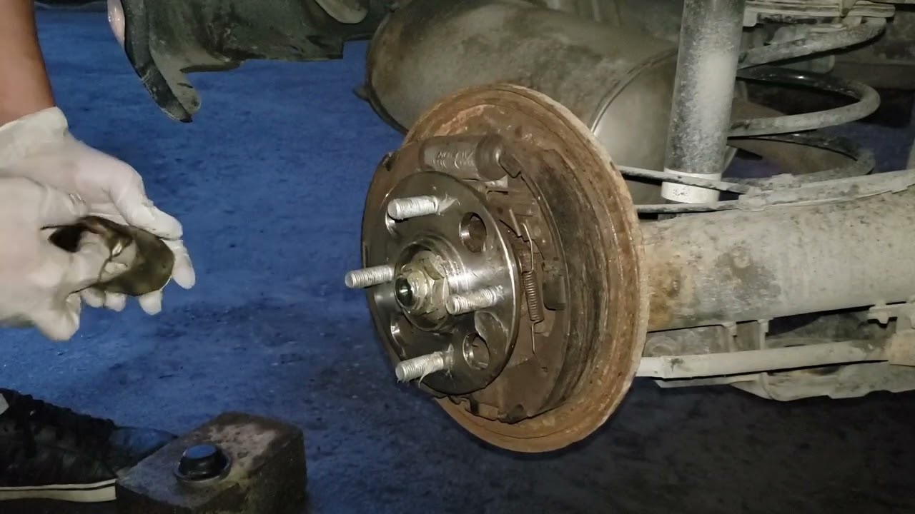 Honda Fit 2008 rear passenger wheel bearing replacement