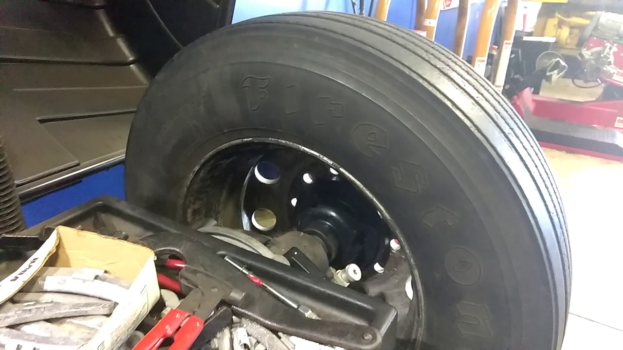 Balancing a commercial truck wheel & Tire