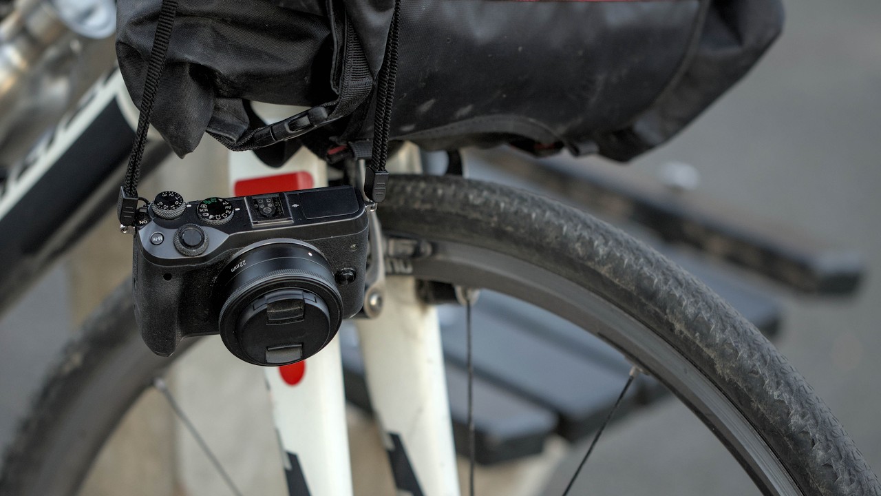 How I carry a camera on my bike