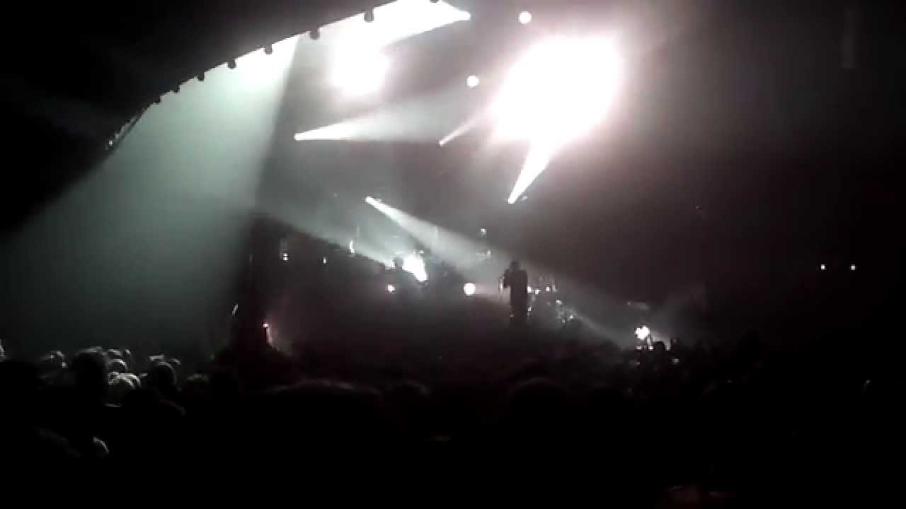 Electro Deluxe ft. C2C - Down The Road