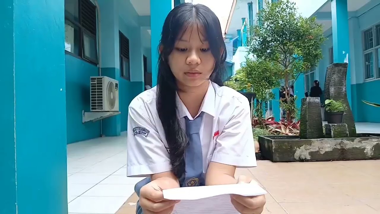 Tugas Video| Puisi Wajib |SMAN 1 CILEUNGSI| Riris Hutapea X.1 Aku Ingin Karya Sapardi Djoko Damono
