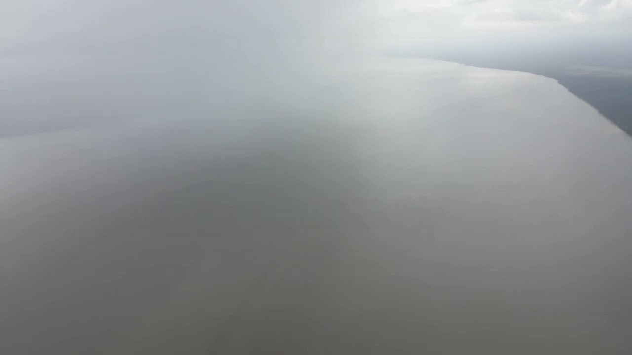Flying over Fly River, the biggest river in Papua New Guinea 🇵🇬