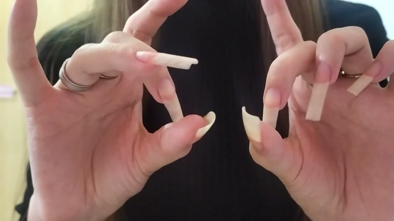 Perfect long natural nails by our hand model Louise (january 2022)