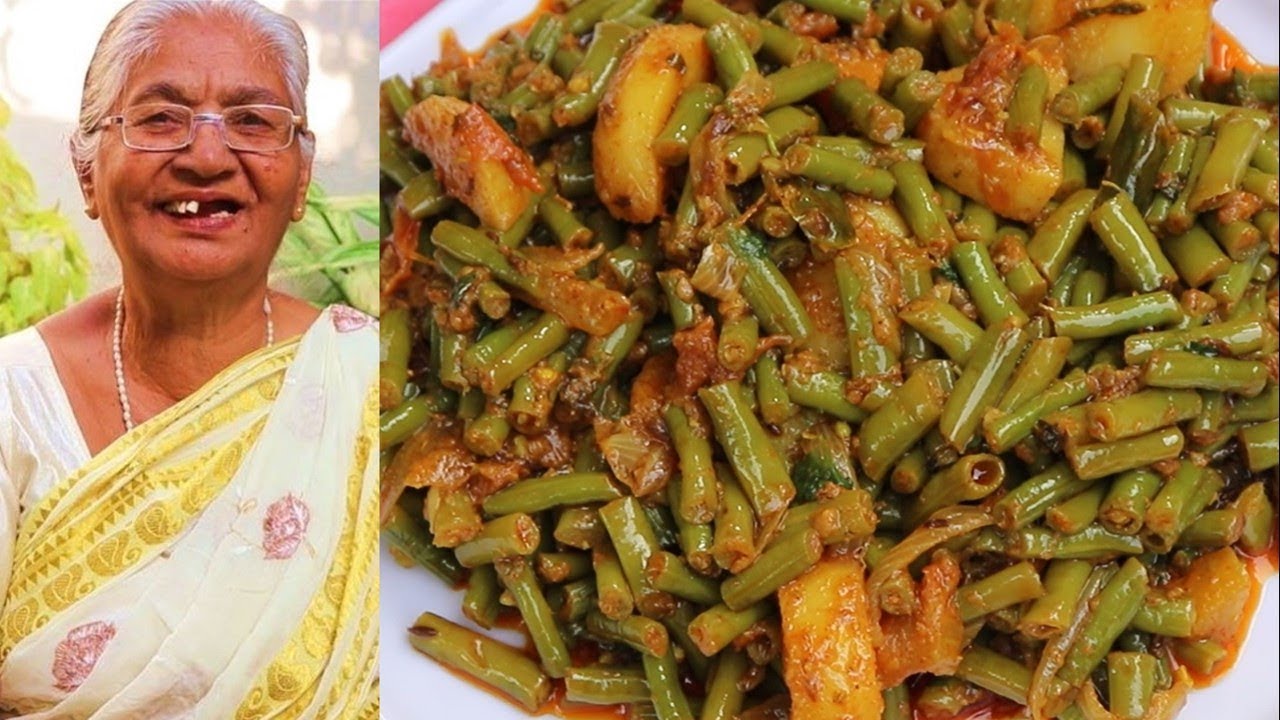 चवळीच्या शेंगांची भाजी - Green long beans masala - Chavalichya Shengachi bhaji - Desi Food Recipes