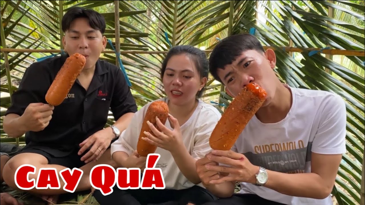 Thử Thách Ăn Xúc Xích Khổng Lồ Cùng Với Nước Sốt 100 Trái Ớt Siêu Cay
