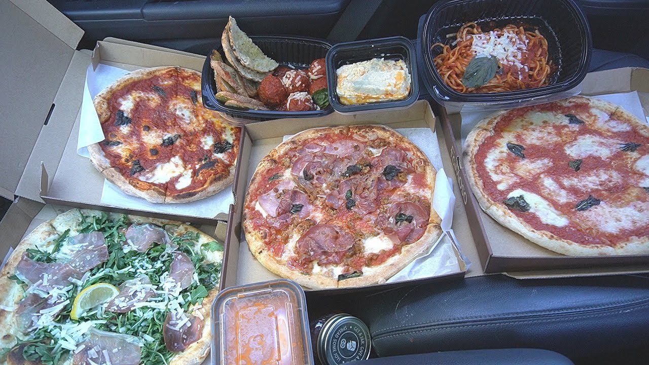 First time eating Authentic ITALIAN PIZZA
