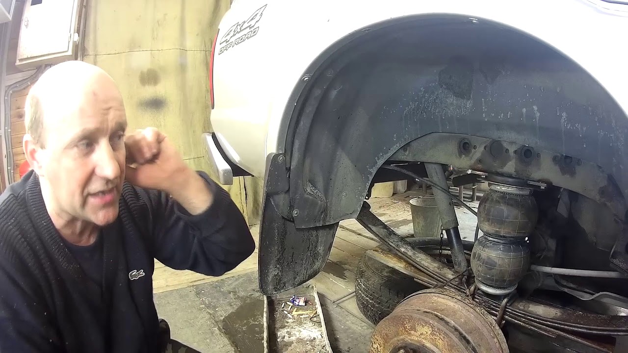 Пневмо на NP-300 NISSAN ,алюминиевый кунг.