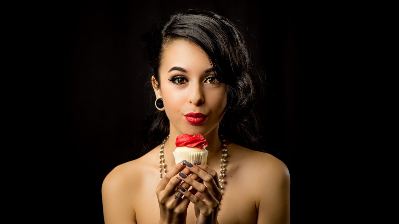 How To Do a Studio Shoot Part #2- Sony A7ii w/ Minolta Beercan 70-210 lens using LAEA4 Adapter