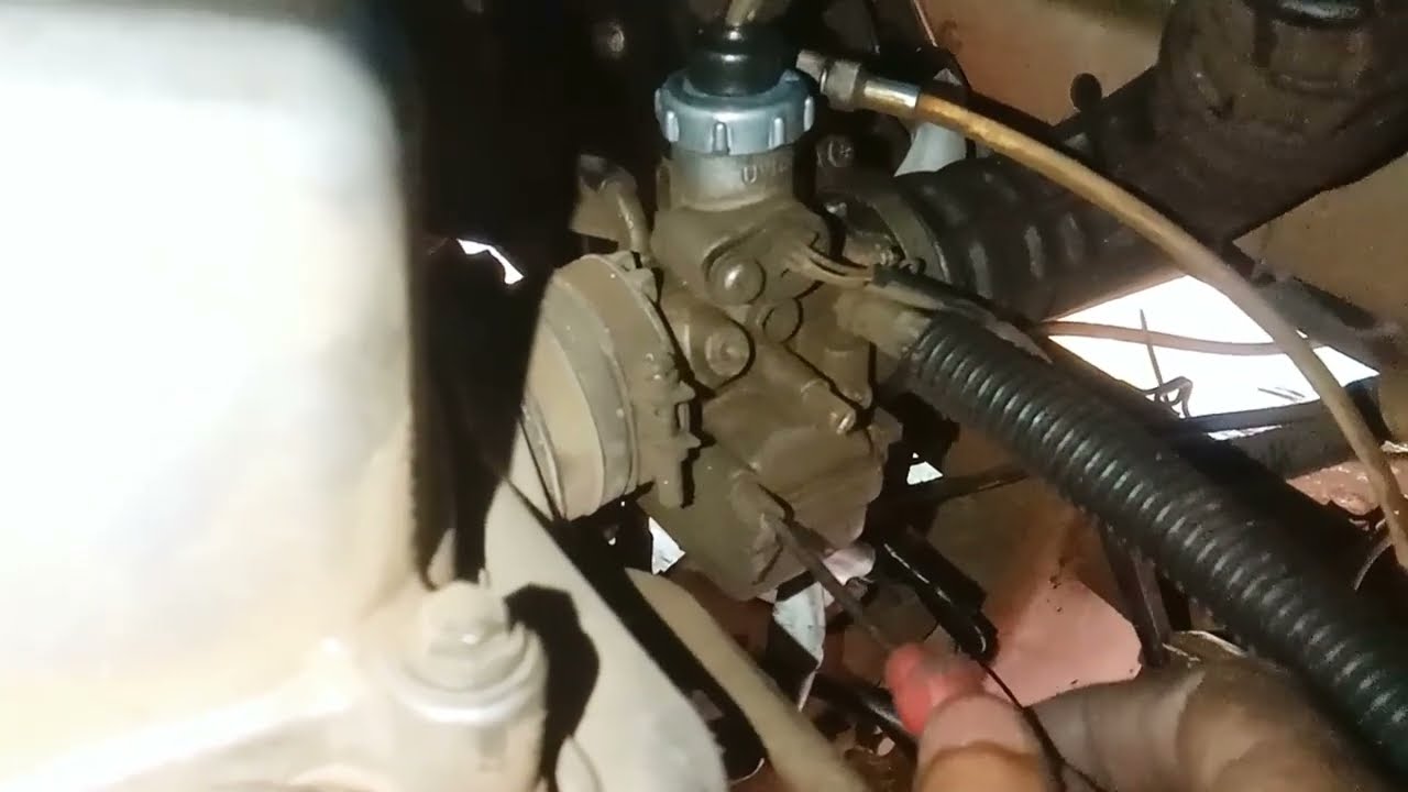 Bajaj 4stroke double plug threewheeler carburetor tuneup | ++ Milage 
