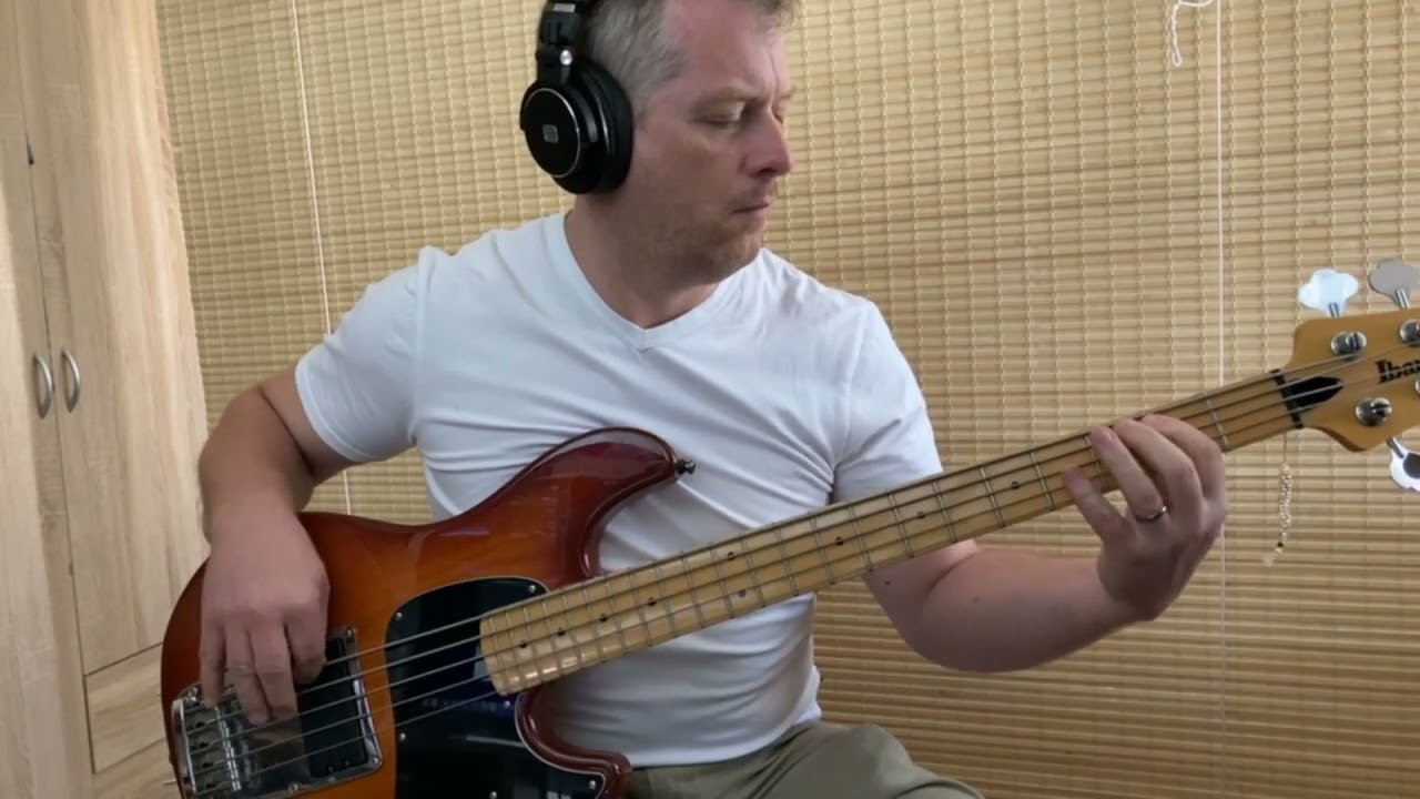 TOTO Child's Anthem - Bass cover