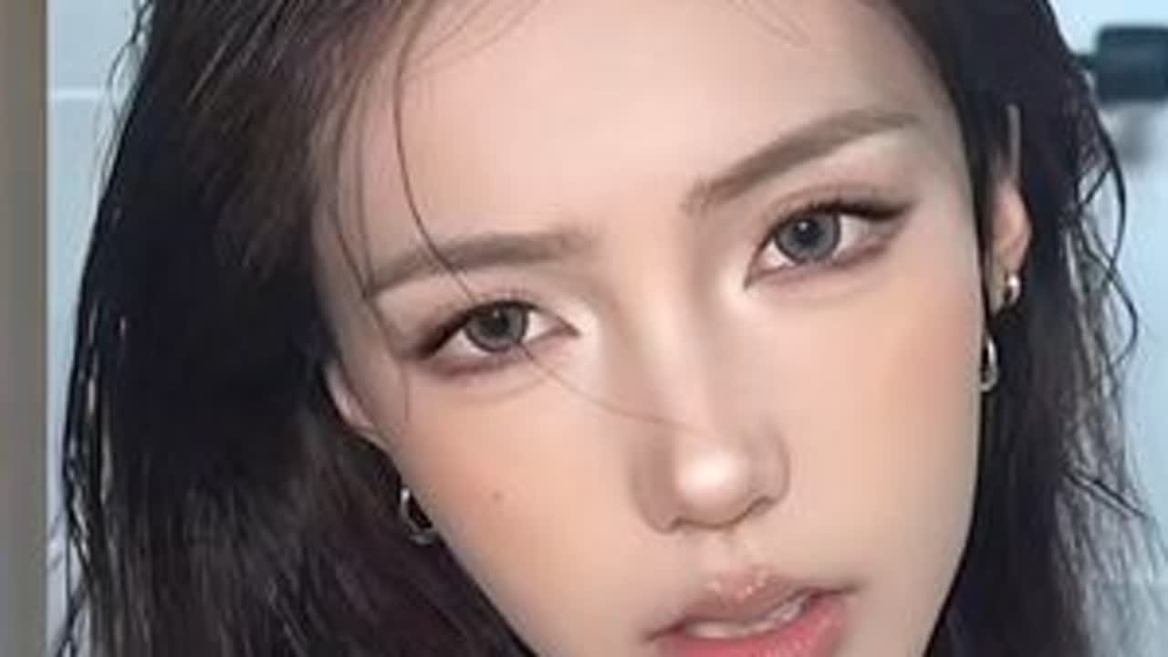 亚裔妆普通人新手宝宝也可轻松换头的妆容#新手化妆教程 #陈圆圆学化妆 #妆容教程 #分享妆容 #亚裔妆