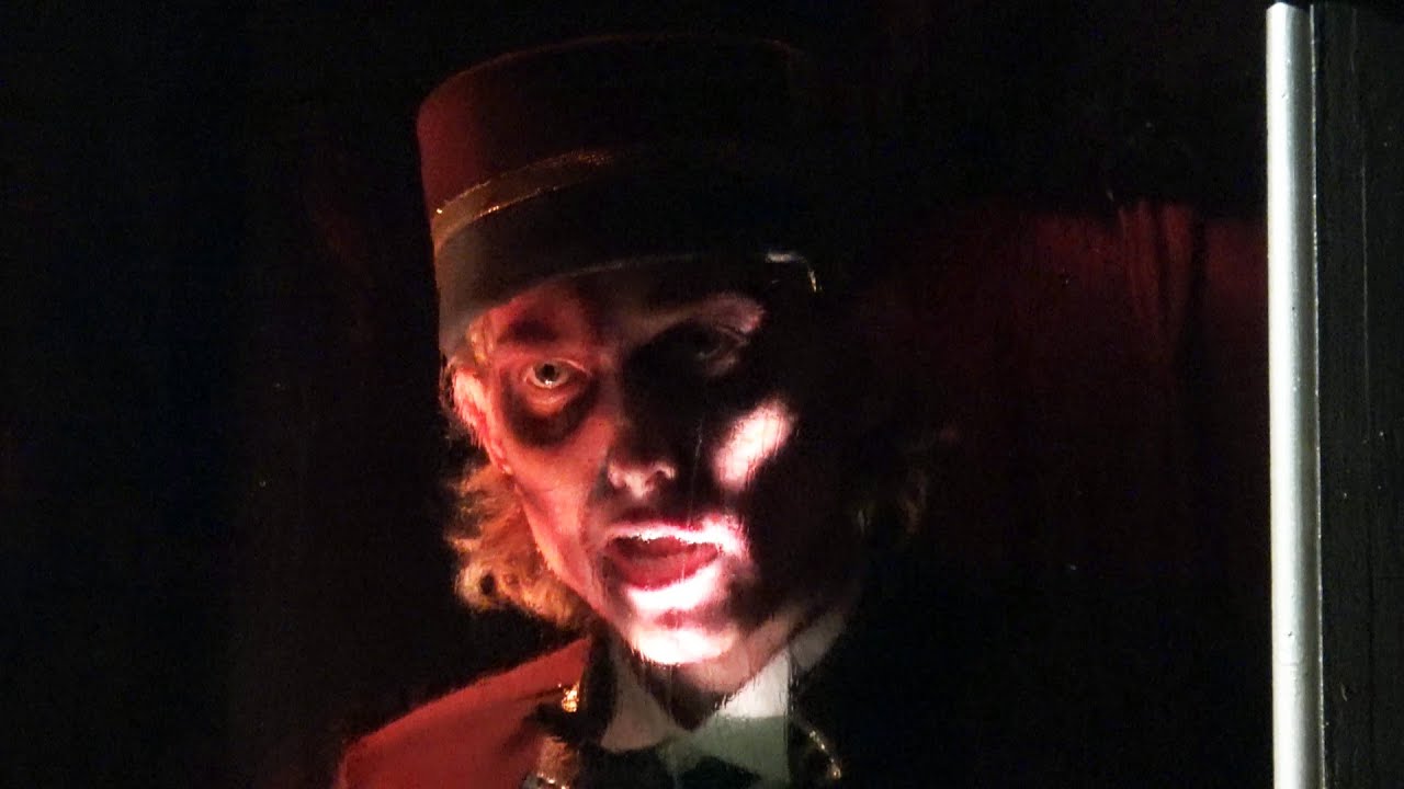 The USHER Kills - ICONS HHN Scare Zone - Universal Halloween Horror Nights 2015