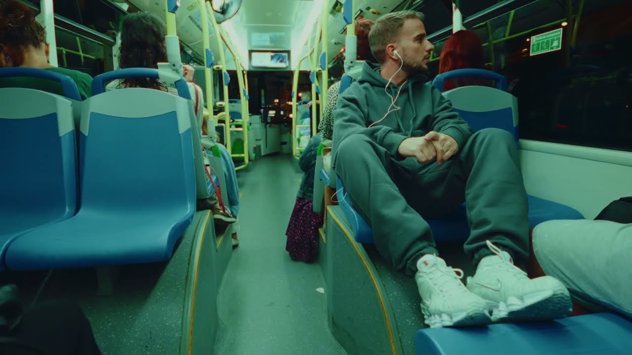 Antony Z - Autobús 65 (Visualizer) | LA GRAN CIUDAD