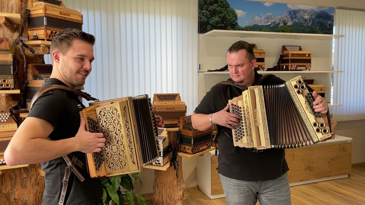Polka &bdquo;Auf der Streif&ldquo; &ndash; gespielt von Richi und Harmonika Schmidt Chef Franz
