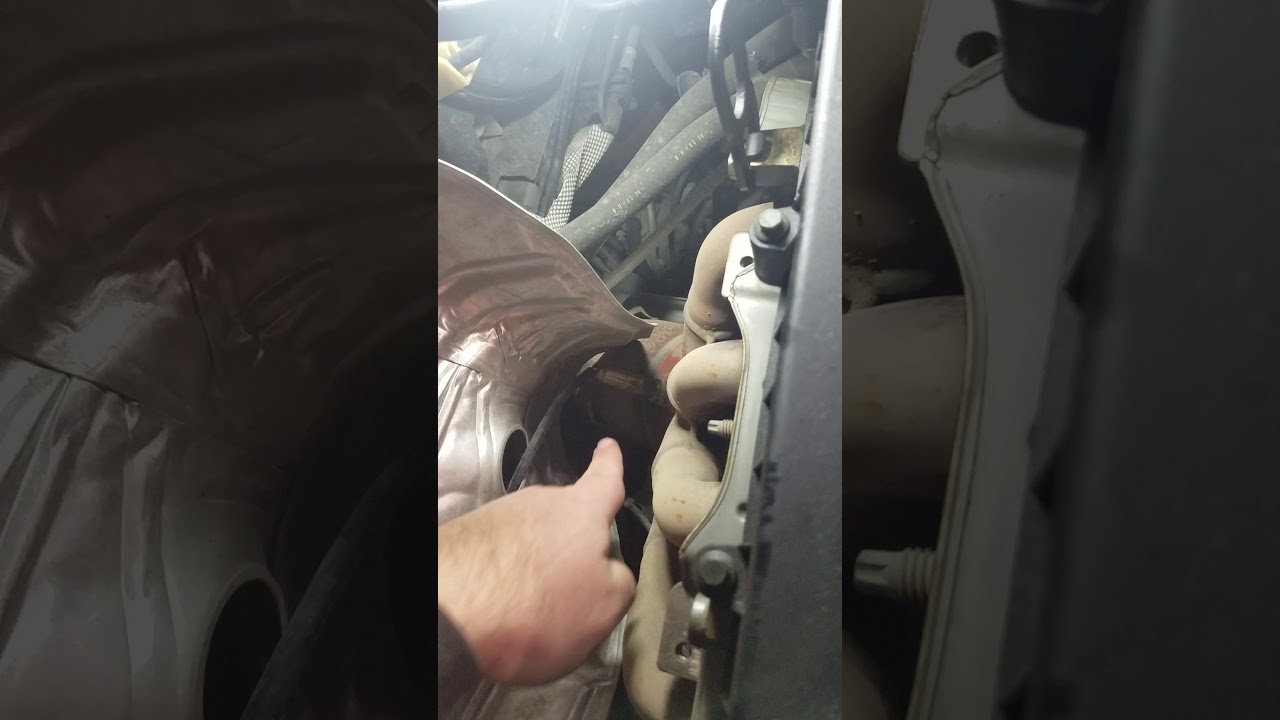 2006 Mazda 3 o2 sensor replacement Part 1
