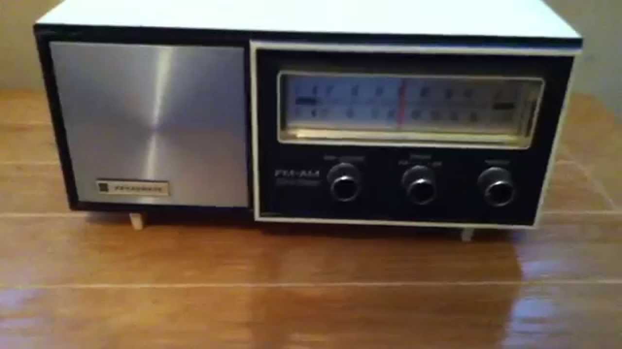 Panasonic Model RE-6137 Transistor Radio