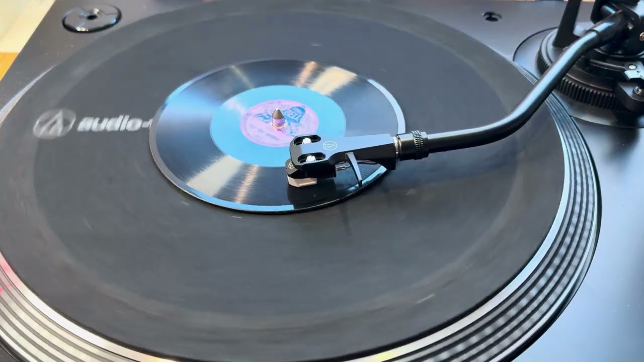 East Kent Regiment - March (The Bell 78rpm 5,5 Inch)