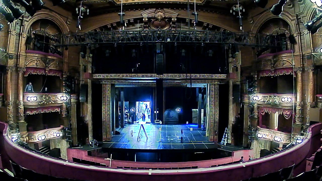 The King and I Sets Up at The London Palladium | LW Theatres