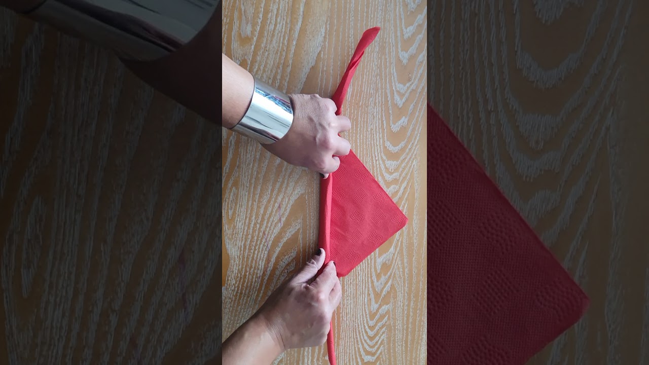 Realizzare una rosa con un tovagliolo di carta