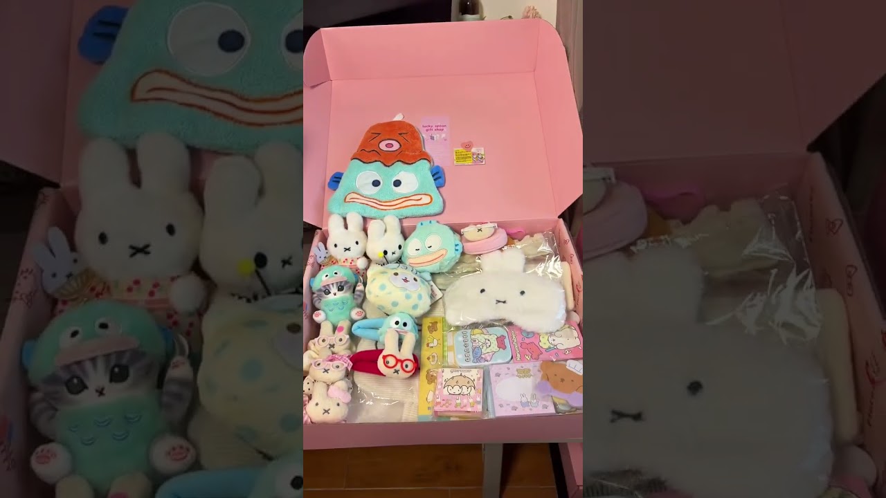Let's pack a 3 scoops and 6 gachas order This is Thianna's order. 