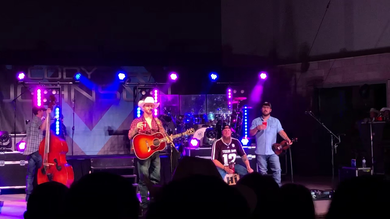Cody Johnson - Old Town Road my a** - REAL COUNTRY MUSIC Medley - Back to School Bash 8/24/19