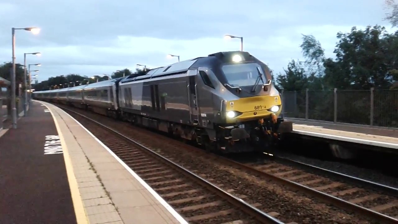 Trains at: Warwick Parkway, CML, 07/09/17