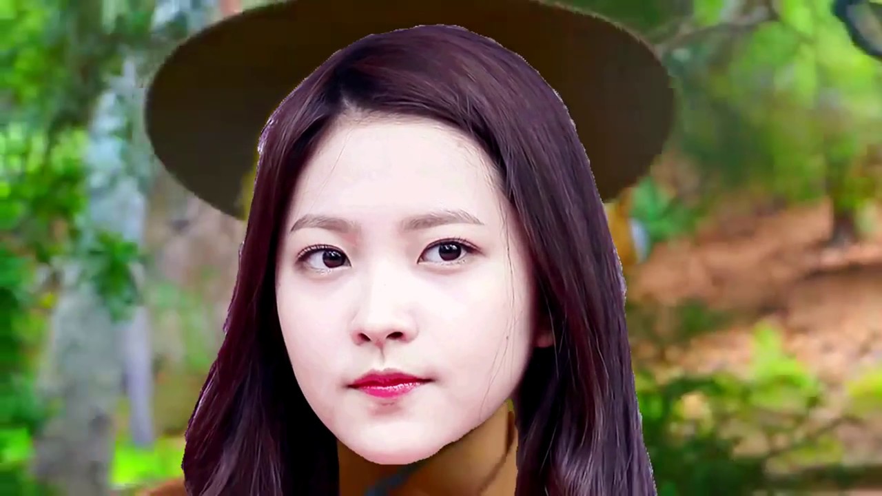 Red Velvet Crack: A Day In A Nutshell