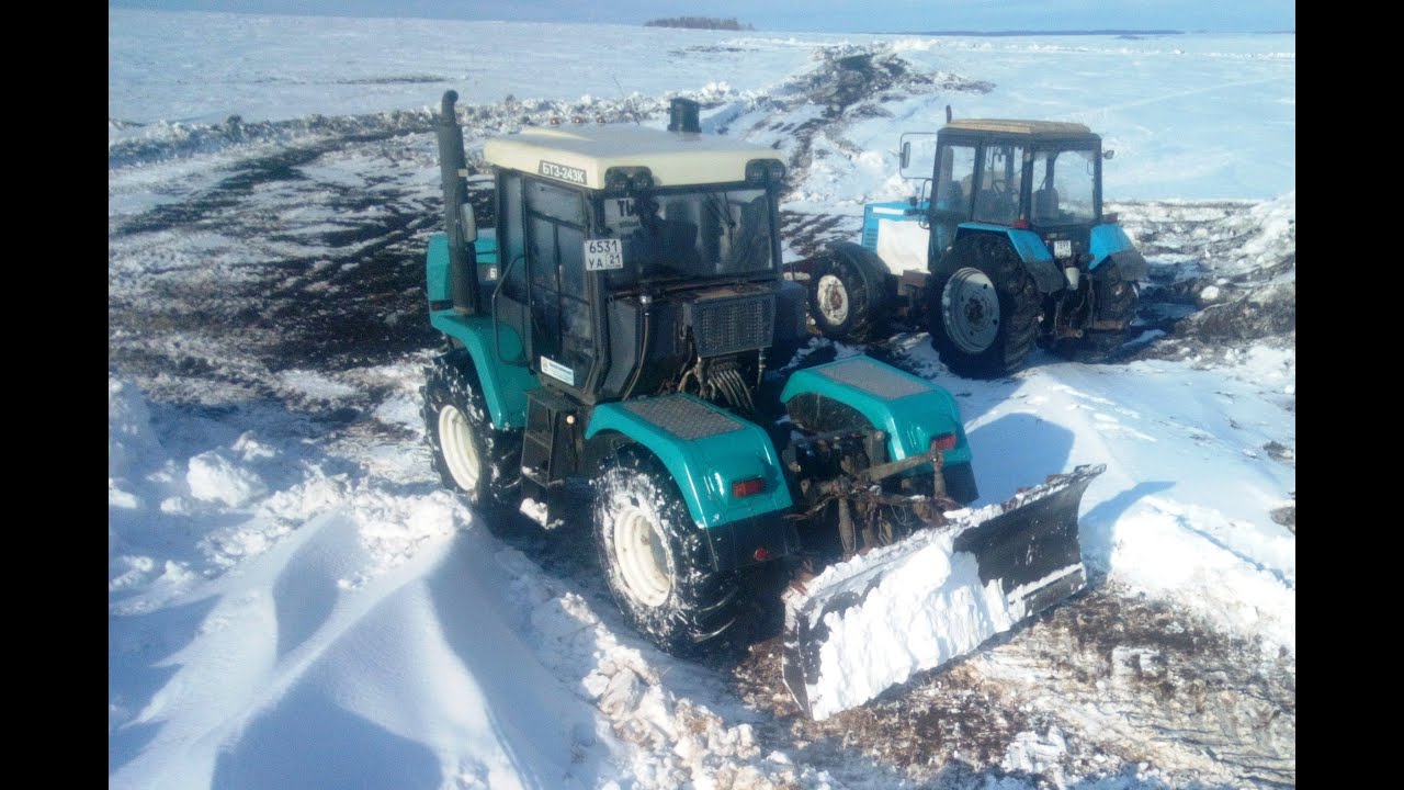 Пробиваемся к скирдам соломы. БТЗ-243к и МТЗ-1221.2
