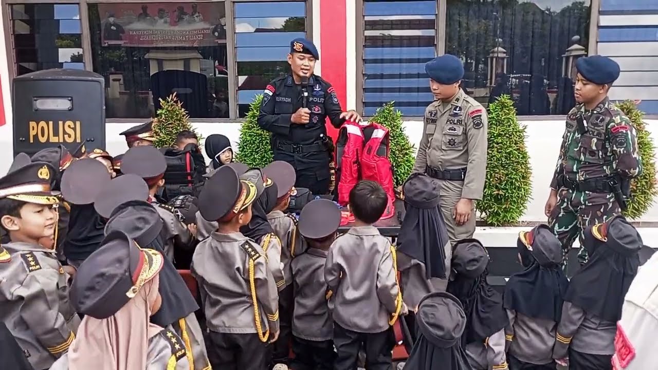 KUNJUNGAN KE MARKO BRIMOB POLDA JATENG. BA AISYIAH REPAKING WONOSAMODRO BOYOLALI.