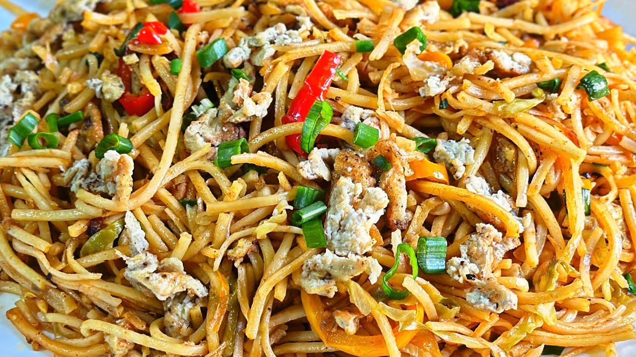 Street Style Egg Noodles | ठेला Style Spicy Egg Noodles बनवा घरी | Egg Noodles Banane Ka Tarika