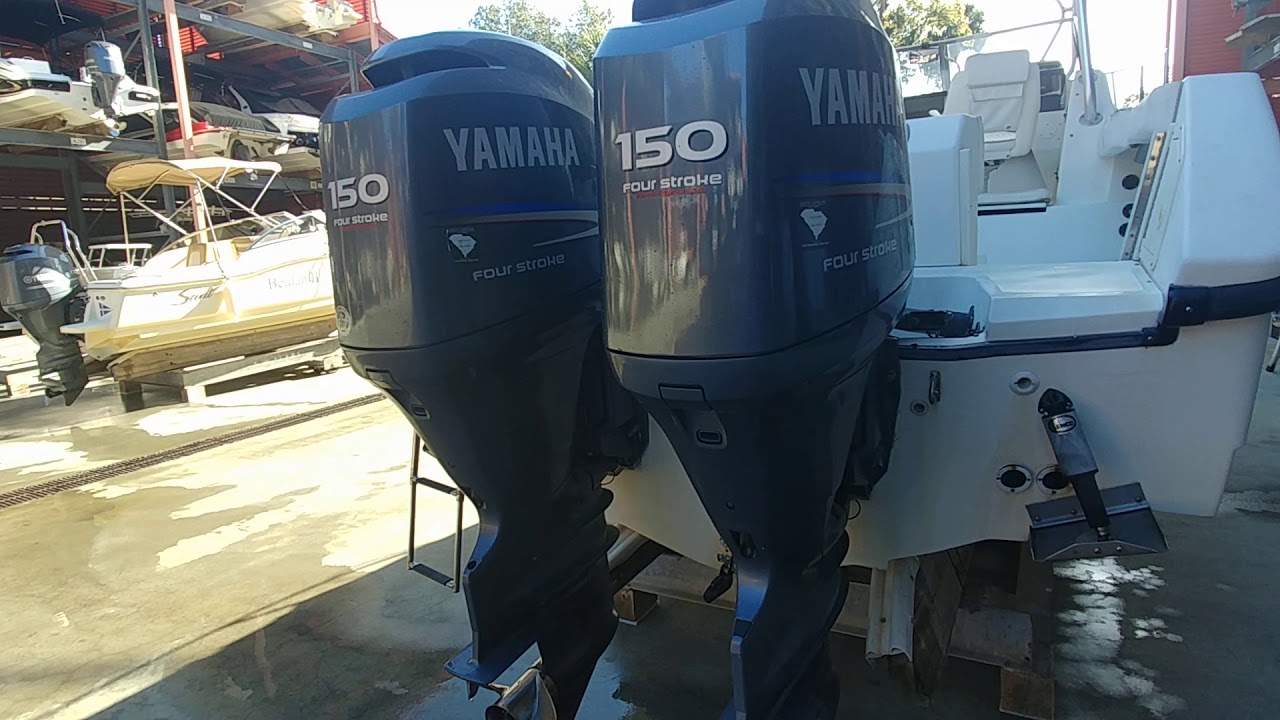 1999 Boston Whaler 23 Conquest