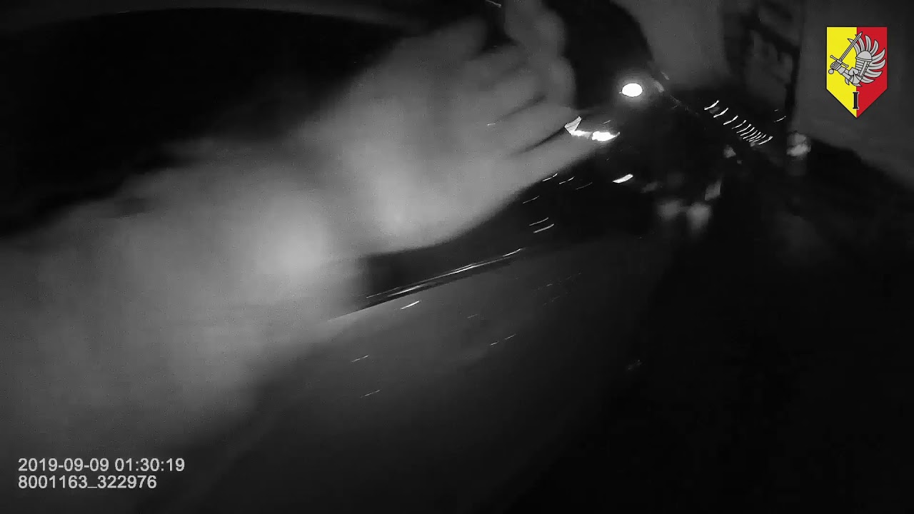 Policie ČR: Cizinec pod vlivem alkoholu ř&iacute;dil odcizen&eacute; vozidlo