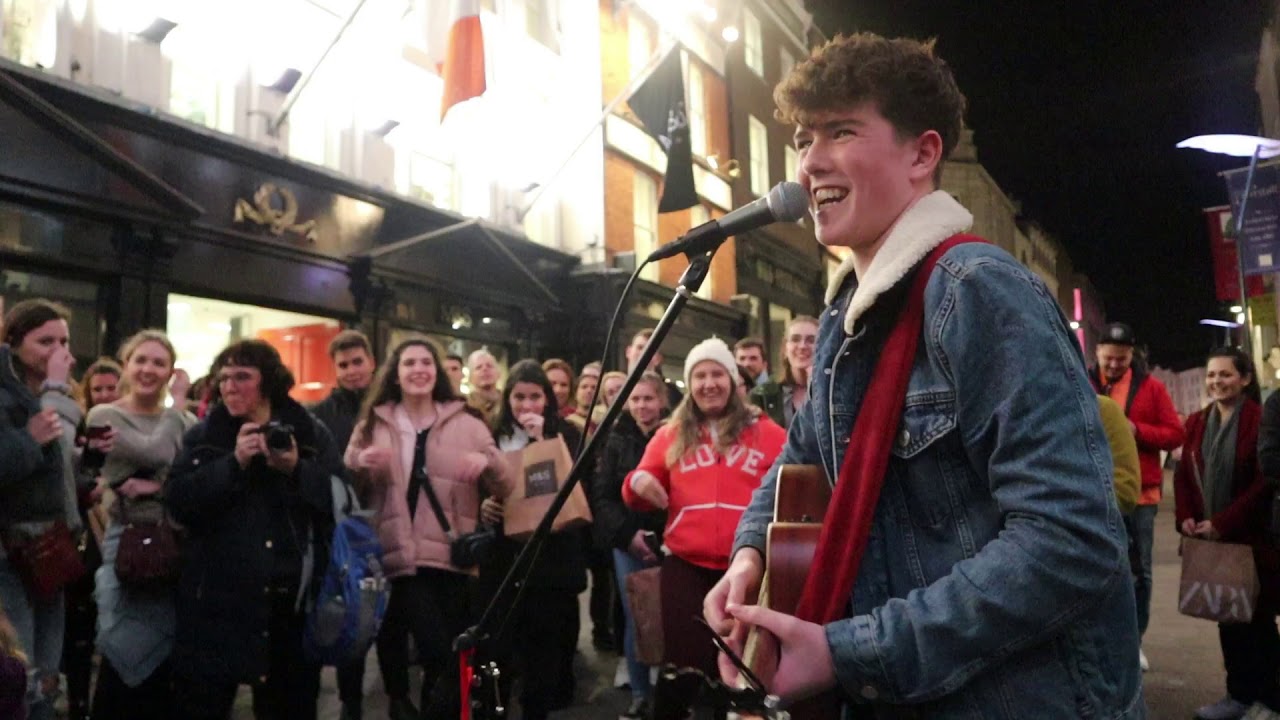 Padraig Cahill gets Grafton Street Dancing!