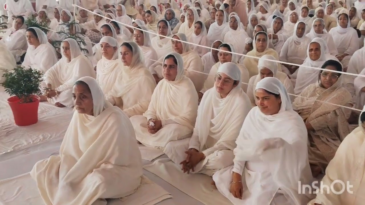 ਜੀਵਨ ਨਗਰ ਹੋਲਾ ਮਹੱਲਾ ਪਰ ਮੁਖਿਆ ਮੰਤਰੀ ਹਰਿਆਣਾ ਕੀ ਉਪਸਥਿਤੀ ਮੇਂ ਸ੍ਰੀ ਸਤਿਗੁਰੂ ਜੀ ਸੰਗਤਾਂ ਤੋਂ ਸੰਬੋਧਨ ਕਰ ਰਹੇ ਸੀ