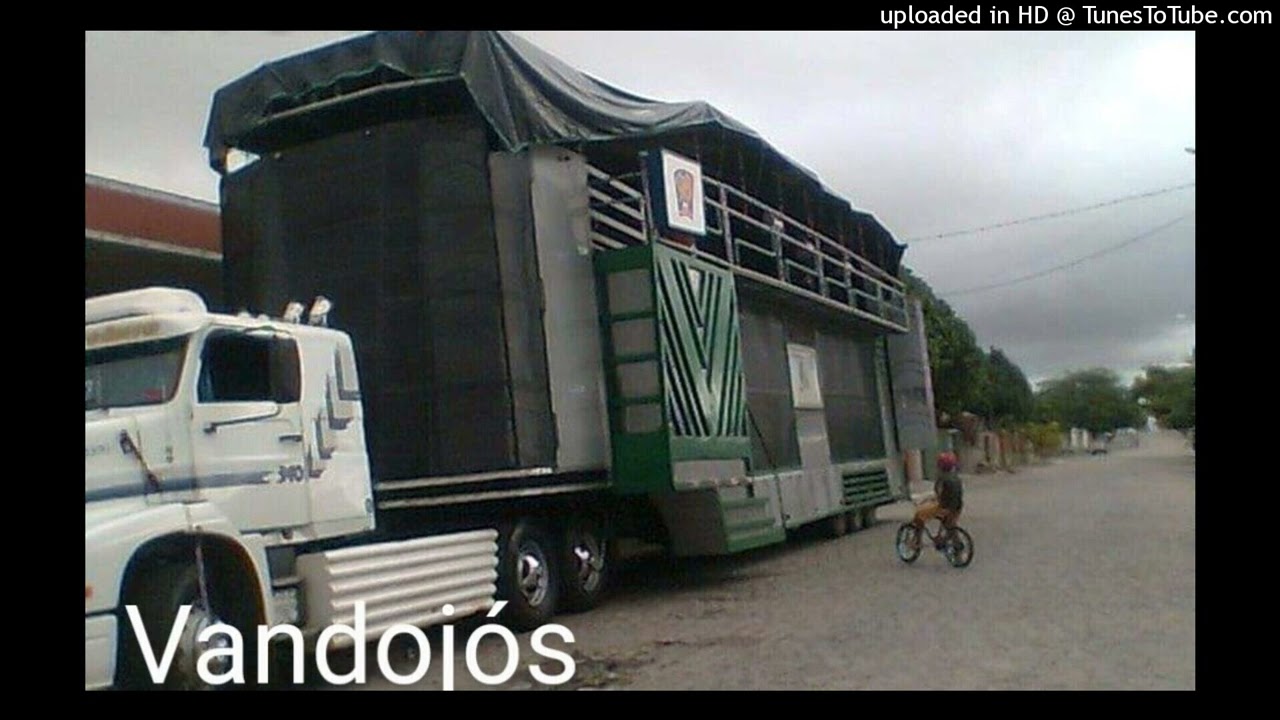 Trio e banda Valneijós em Alagoinhas 2000 áudio editado.