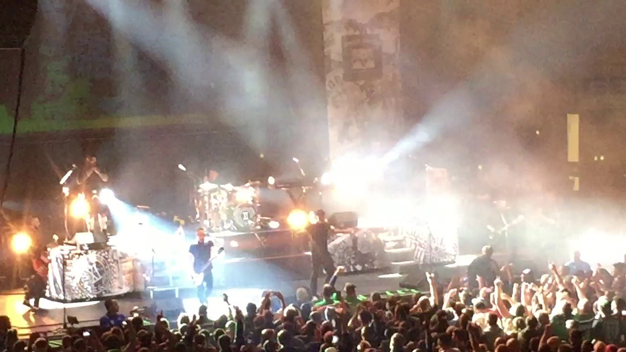 Dropkick Murphys - Foggy Dew / Massachusetts - Agganis Arena - 3/18/17