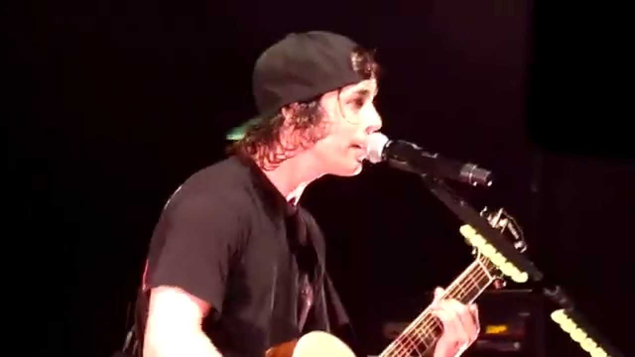 Pierce The Veil - I'm Low On Gas And You Need A Jacket - Manchester - April 2nd 2015