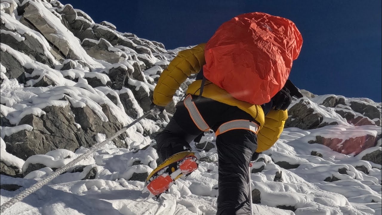 Climbing Island peak ( Imja Tse the 6,181M) @BEYOND_8000FILMS / @Sunil.Nataraj