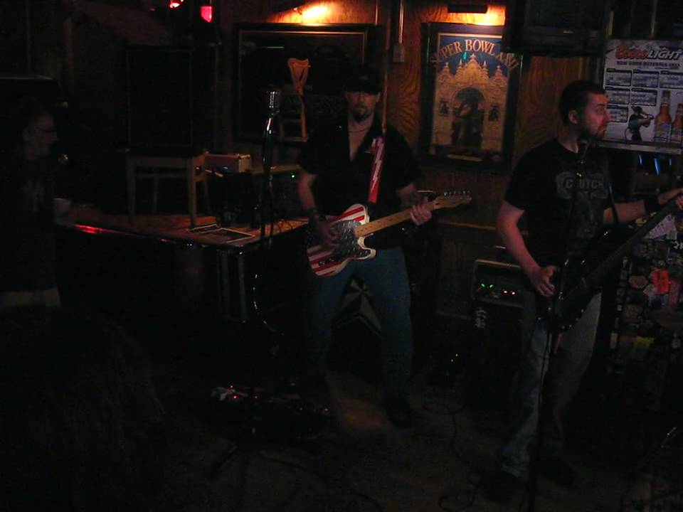 AIRDOGS AT MCAFFREY & BURKES 6/26/09 005