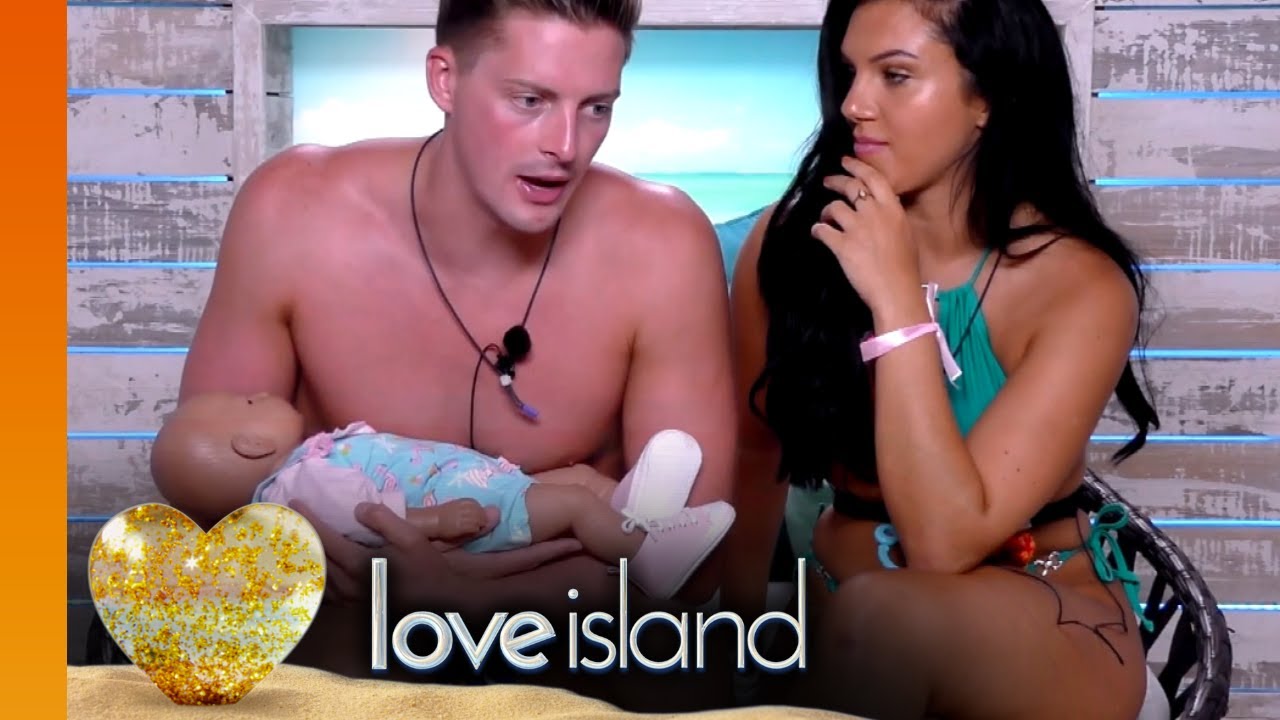 The Islanders Wake Up to Six Screaming Deliveries | Love Island 2018