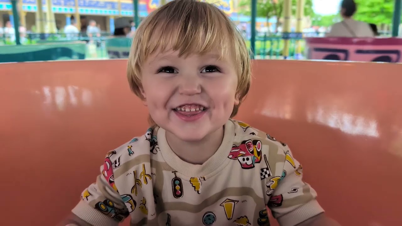 Tokyo Disneyland! Took My Toddler to Disneyland!