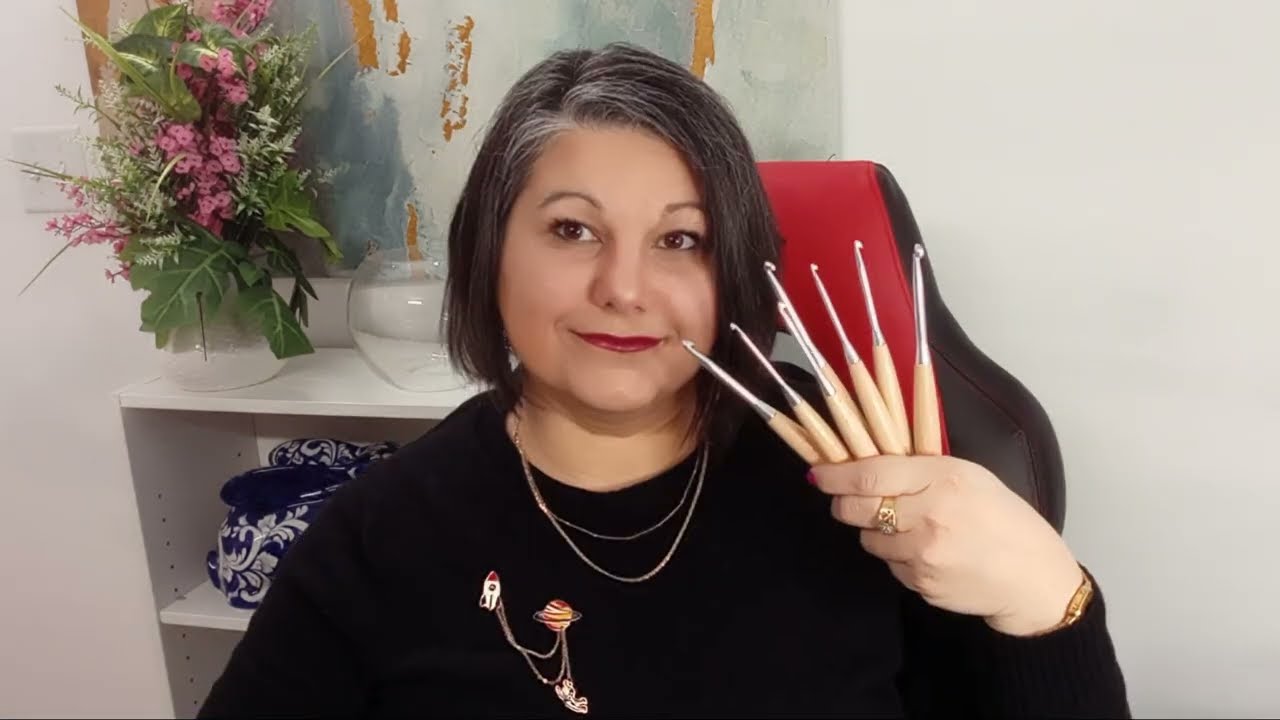 Examine before purchasing Yarniss Beech Wood Crochet Hooks Set with Case