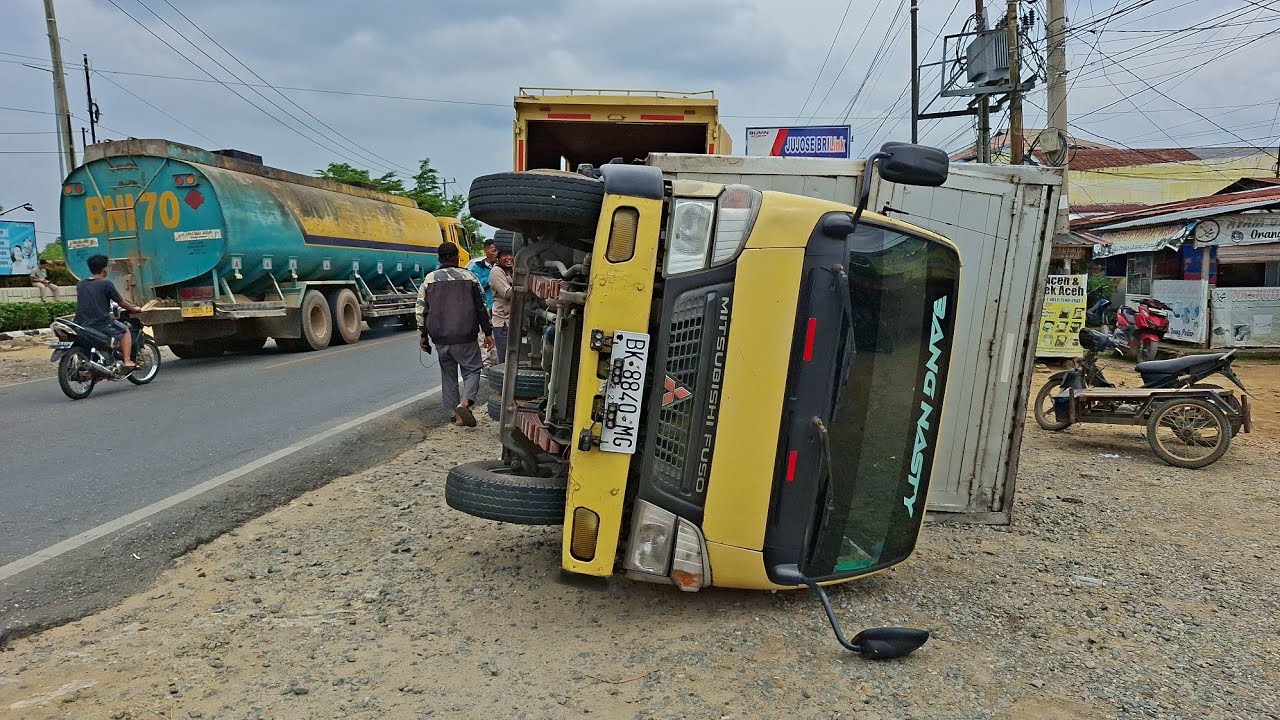 Sampai Bersujud Bang Tampu | Sempat Menolak Akhirnya Sopir Baik Mau Membantu.
