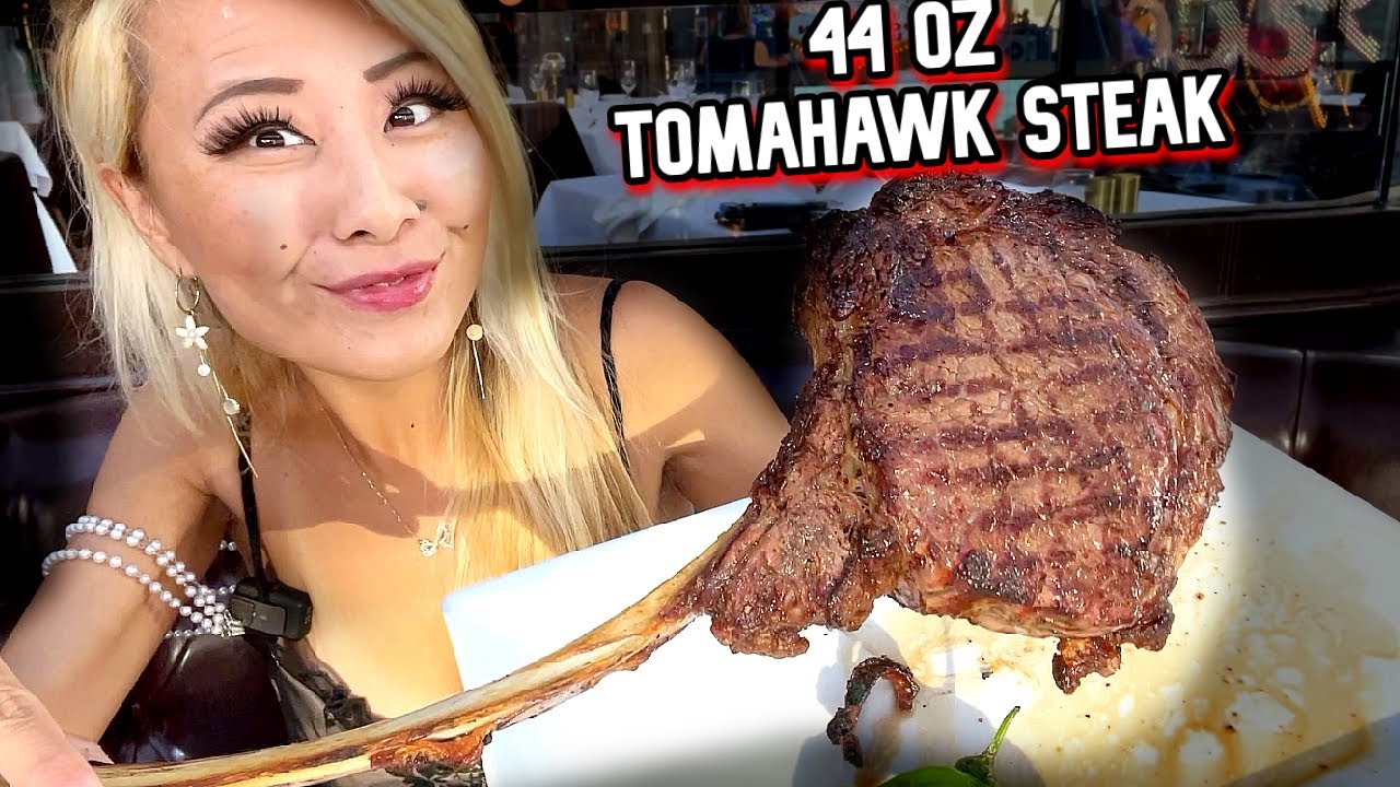 EATING AN ENTIRE 44OZ TOMAHAWK STEAK at Oscar's Steakhouse inside Plaza Hotel in Las Vegas, NV!!