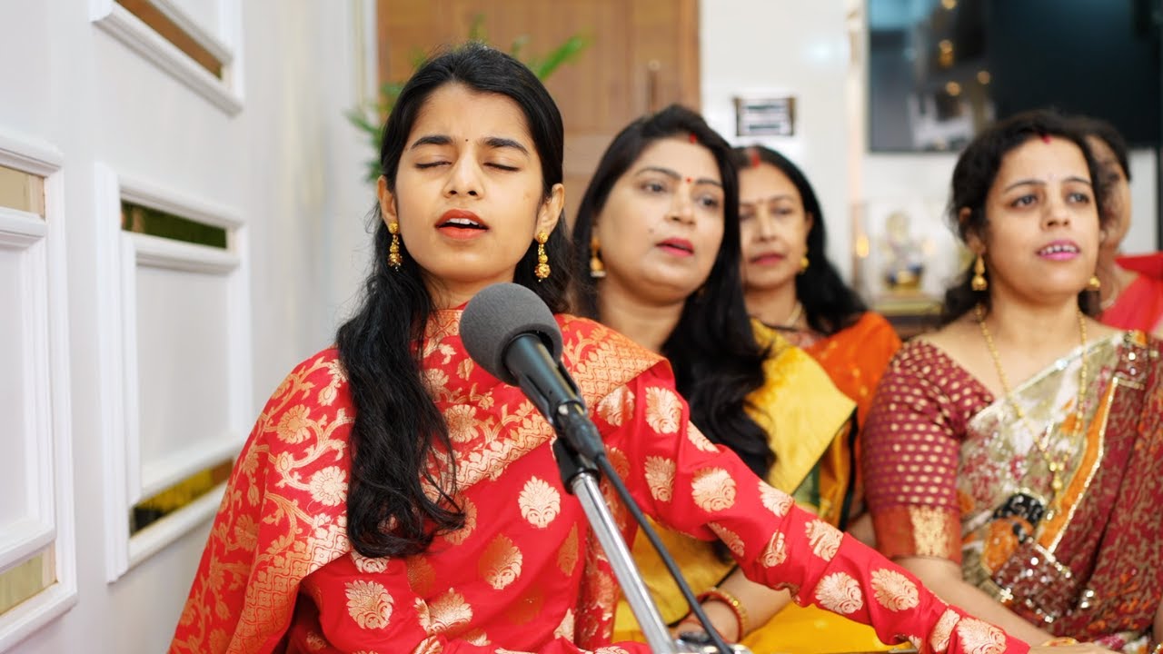 श्री राम जय राम जय जय राम - संकीर्तन - Maithili Thakur