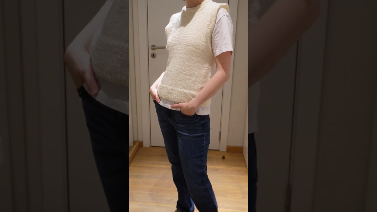 Novice Slipover by PetiteKnit🧶 #knitting #petiteknit #knittingpattern #knitwear #knit #вязание