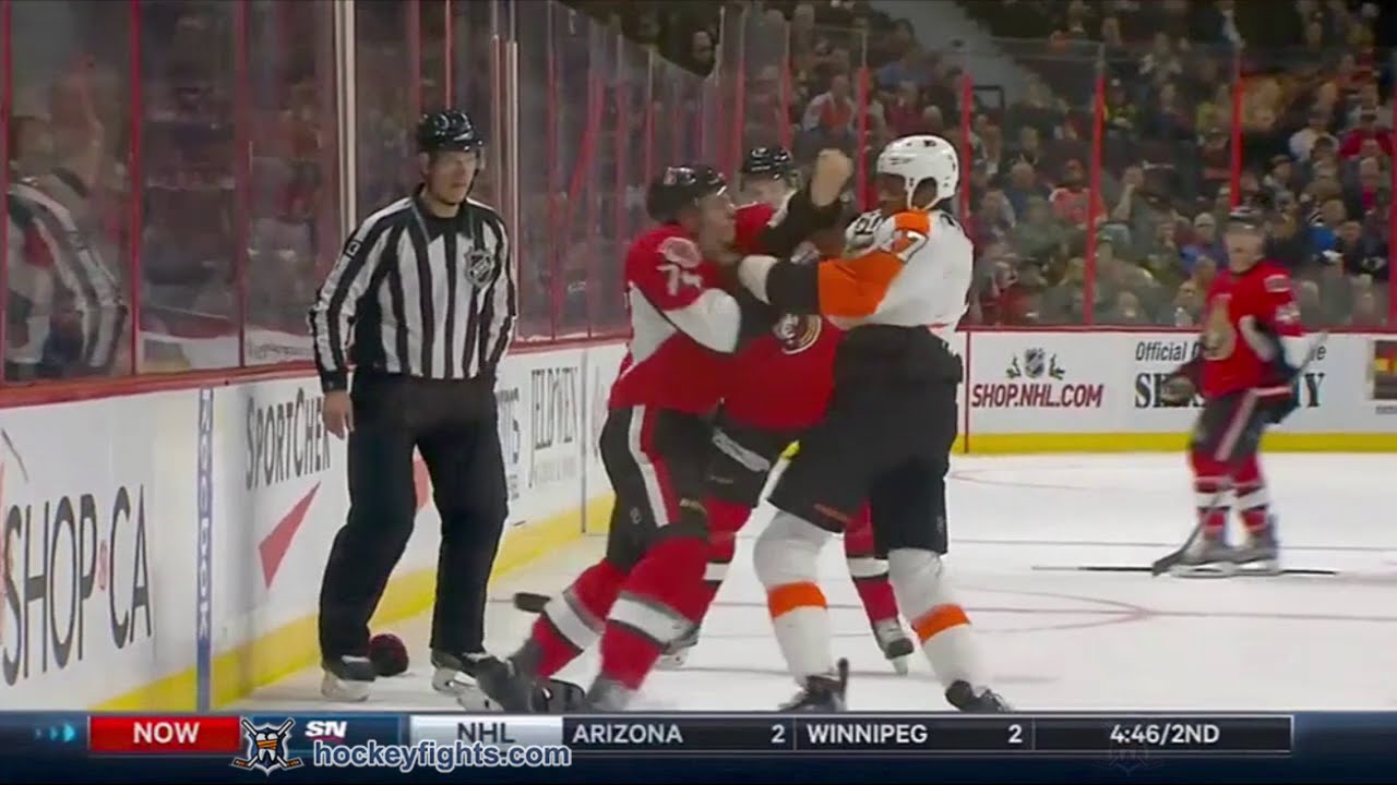 Wayne Simmonds vs Mark Borowiecki Nov 21, 2015